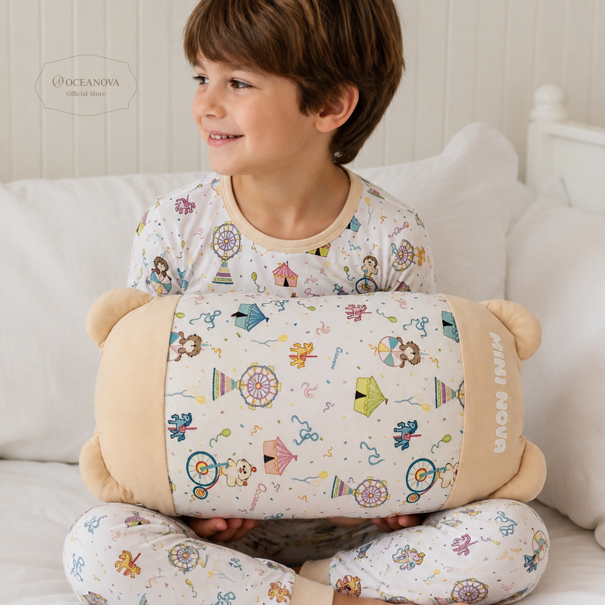 Beetle Plush Pillow（Carnival Parade）
